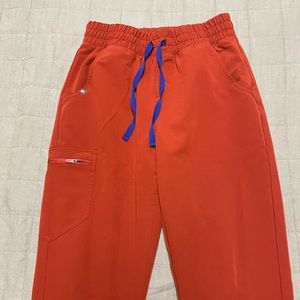 Auburn Figs scrub pants